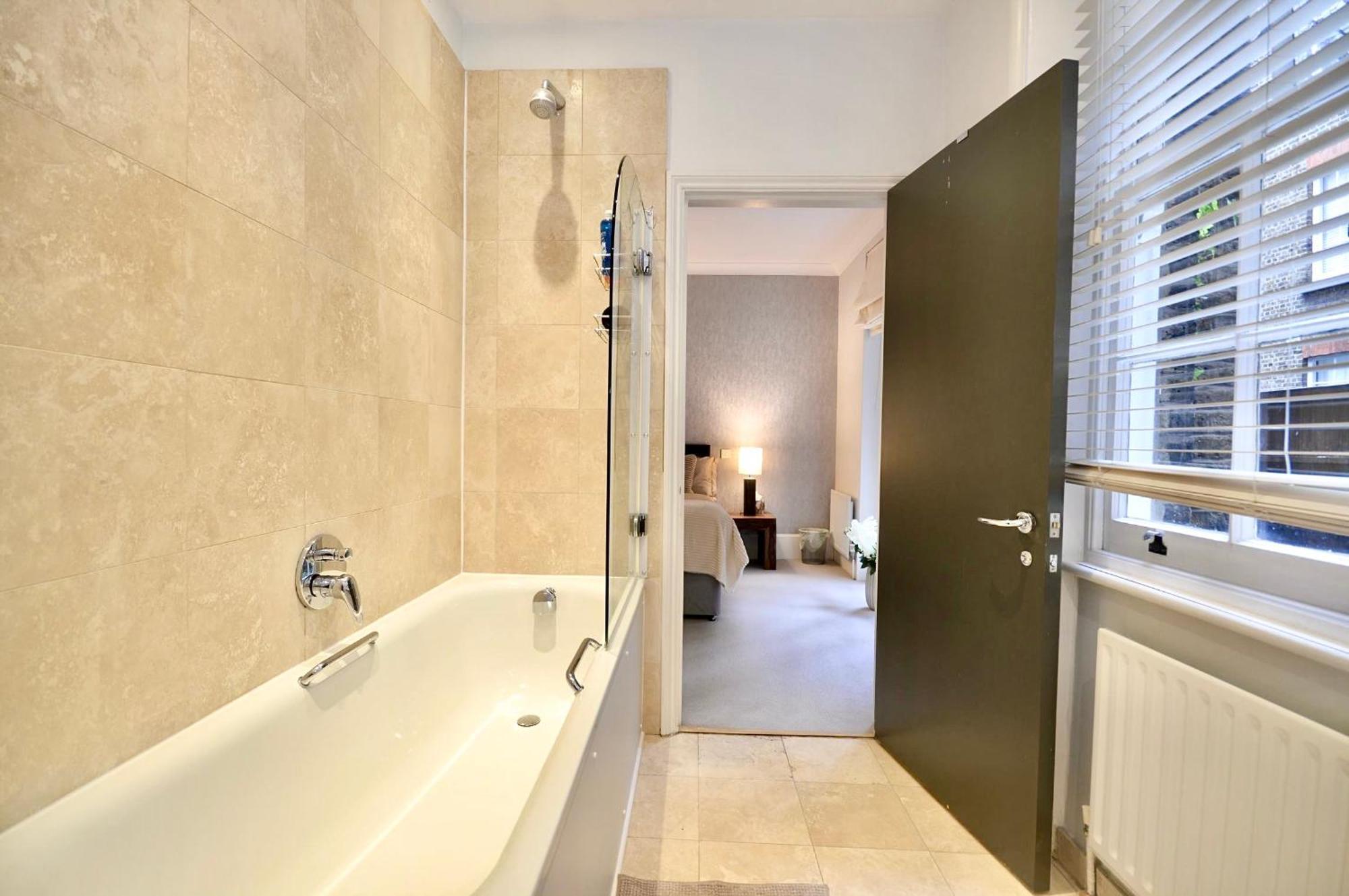 Kensington Apartment, Breakfast, 2 Baths 伦敦 外观 照片